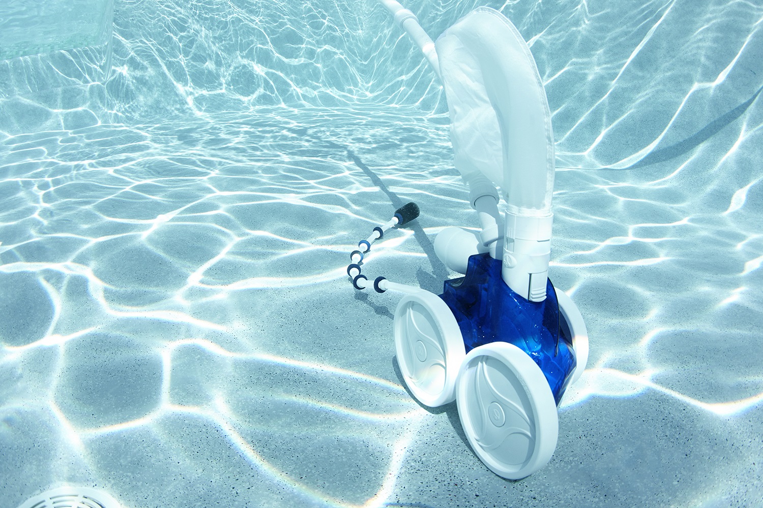 Everything You Need to Know About Pool Cleaners